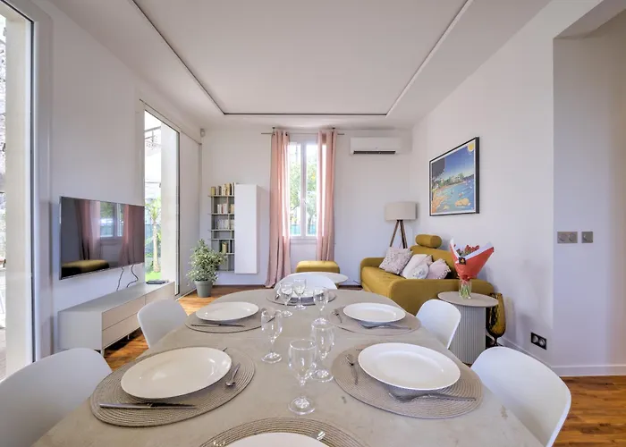 Secret Garden Apartment